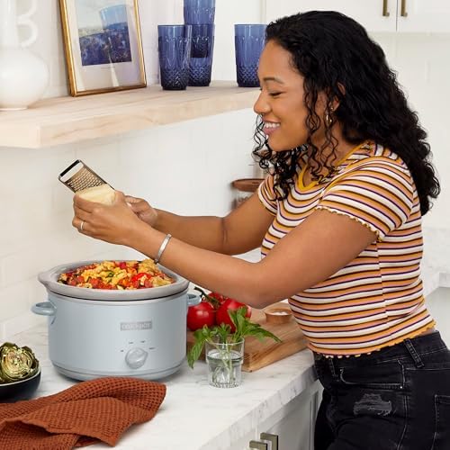 4.5 Quart Manual Slow Cooker – Macaroon Blue - Curated Catalog B4